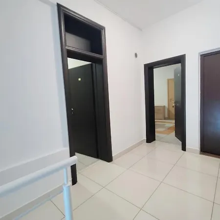 Hostel Lovely Center *