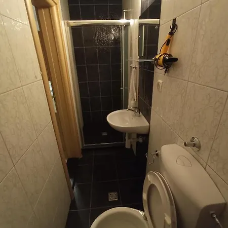 Hostel Lovely Center *