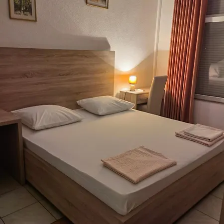 Lovely Center Hostel *