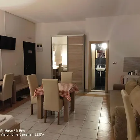 Lovely Center Hostel