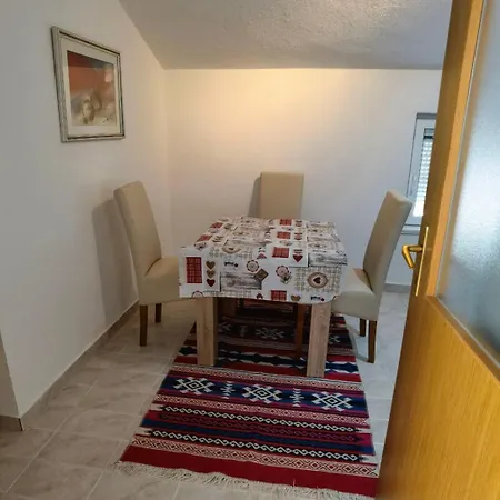 Lovely Center Albergue