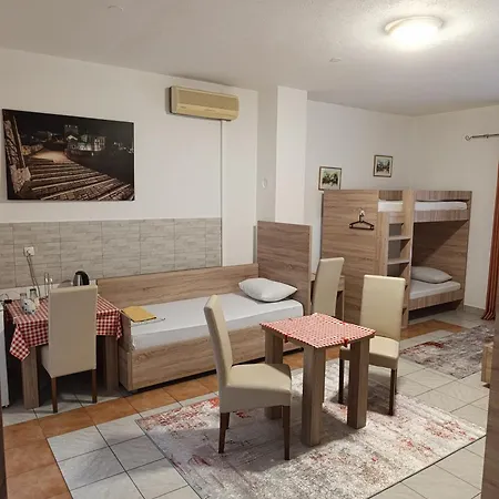 Lovely Center 모스타르