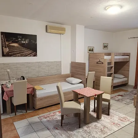 Hostel Lovely Center