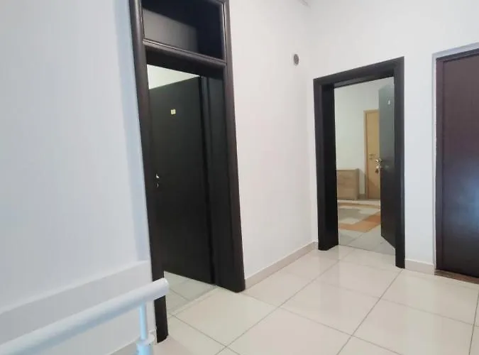 Hostel Lovely Center *