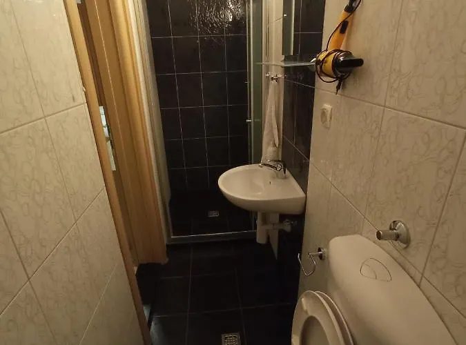 Hostel Lovely Center *