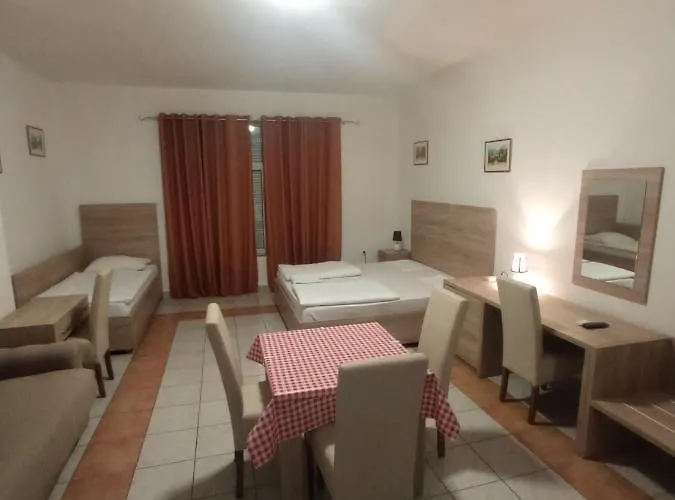 Hostel Lovely Center