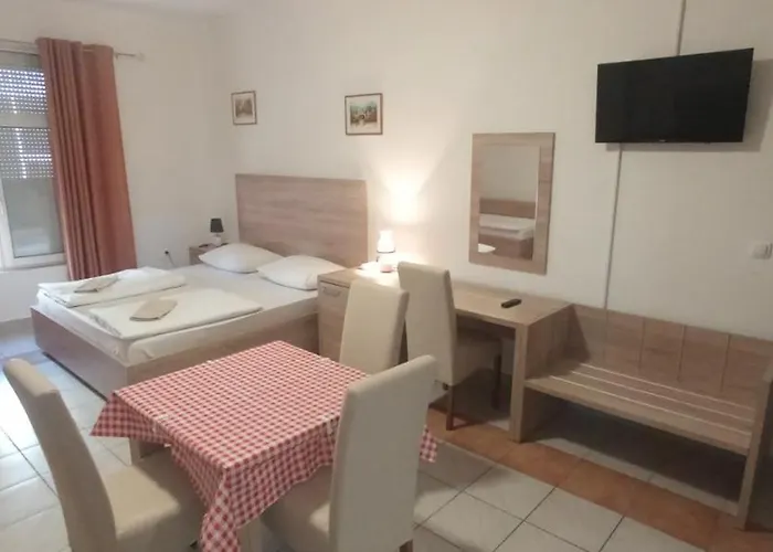 Hostel Lovely Center