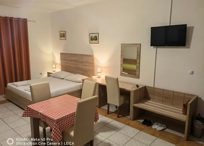 Lovely Center Hostel *