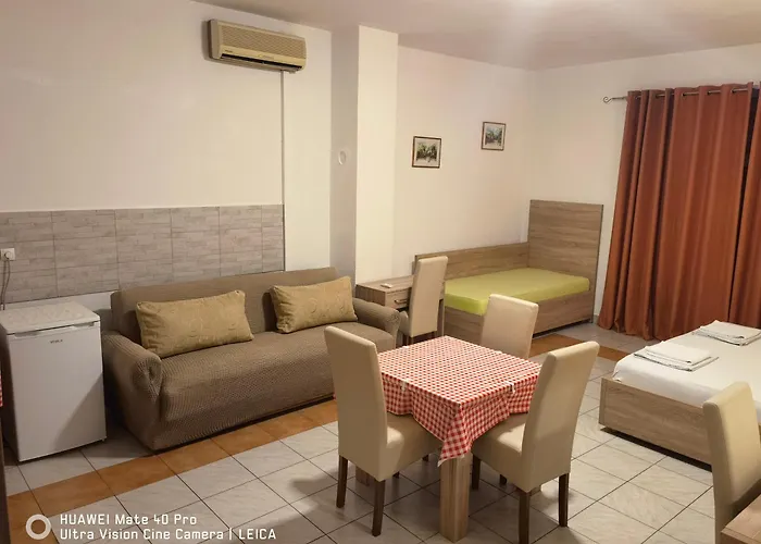 Hostel Lovely Center